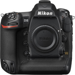 Nikon D5 Tracker